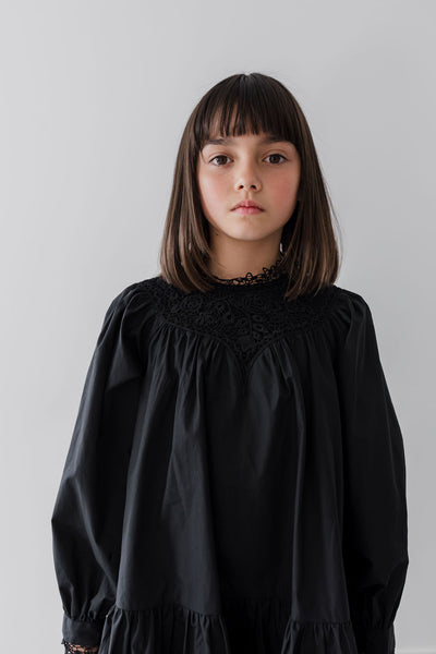 PETITE AMALIE BLACK POPLIN APPLIQUE DRESS BellaKidsNY PETITE AMALIE BLACK POPLIN APPLIQUE DRESS BellaKidsNY