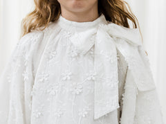 PETITE AMALIE WHITE APPLIQUE BOW NECK DRESS