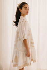 PETITE AMALIE WHITE/NATURAL DOILY SMOCK DRESS