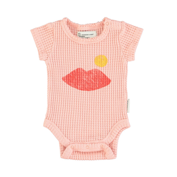 PIUPIUCHICK PINK W\ LIPS PRINT SHORT SLEEVE ROMPER