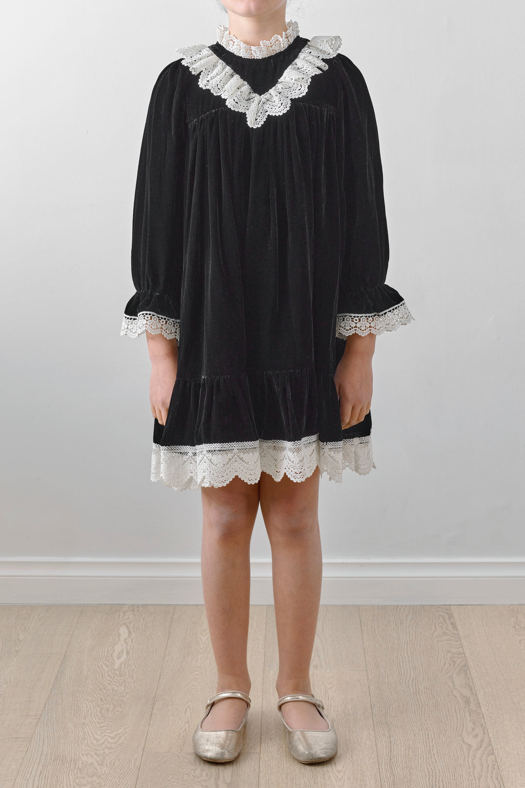 PETITE AMALIE OLIVIA BLACK VELVET DRESS BellaKidsNY PETITE AMALIE OLIVIA BLACK VELVET DRESS BellaKidsNY